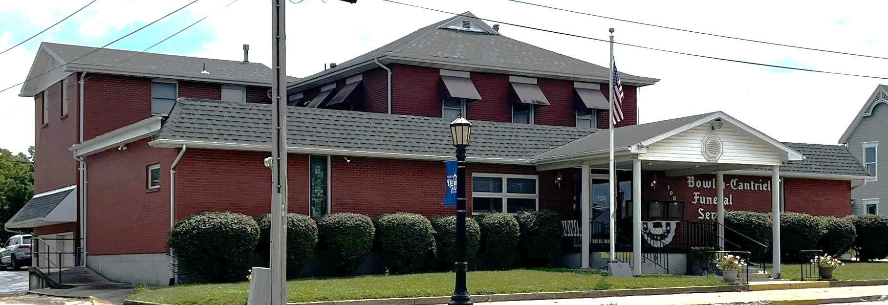 Bowlin-Cantriel Funeral Services building in California, Missouri
